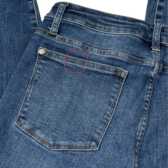 Judy Blue Mid Rise Vintage Relaxed Fit Cropped Distressed Raw Hem Jeans 11/30 - Picture 6 of 16